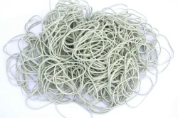 Gumki recepturki 40x1,5 mm białe 1KG